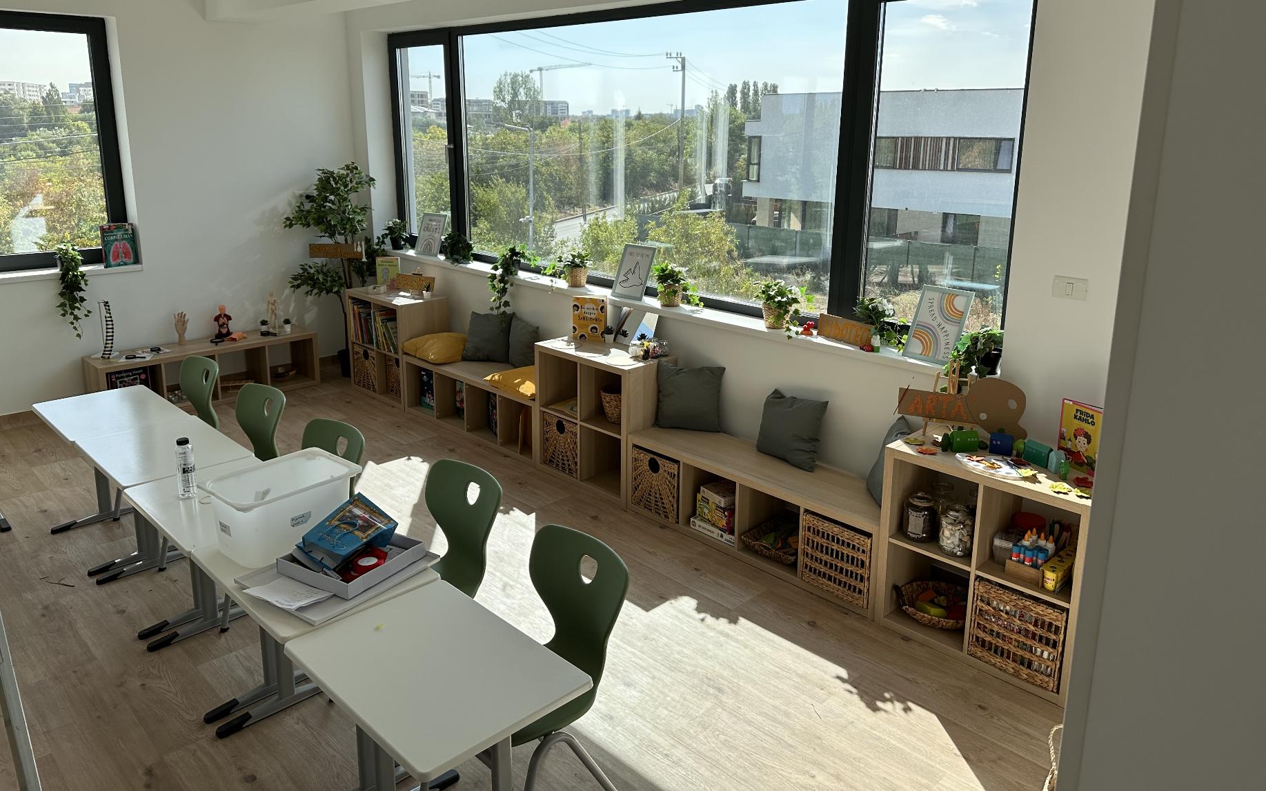Mobilier din PAL, Tamplarie Alexandria